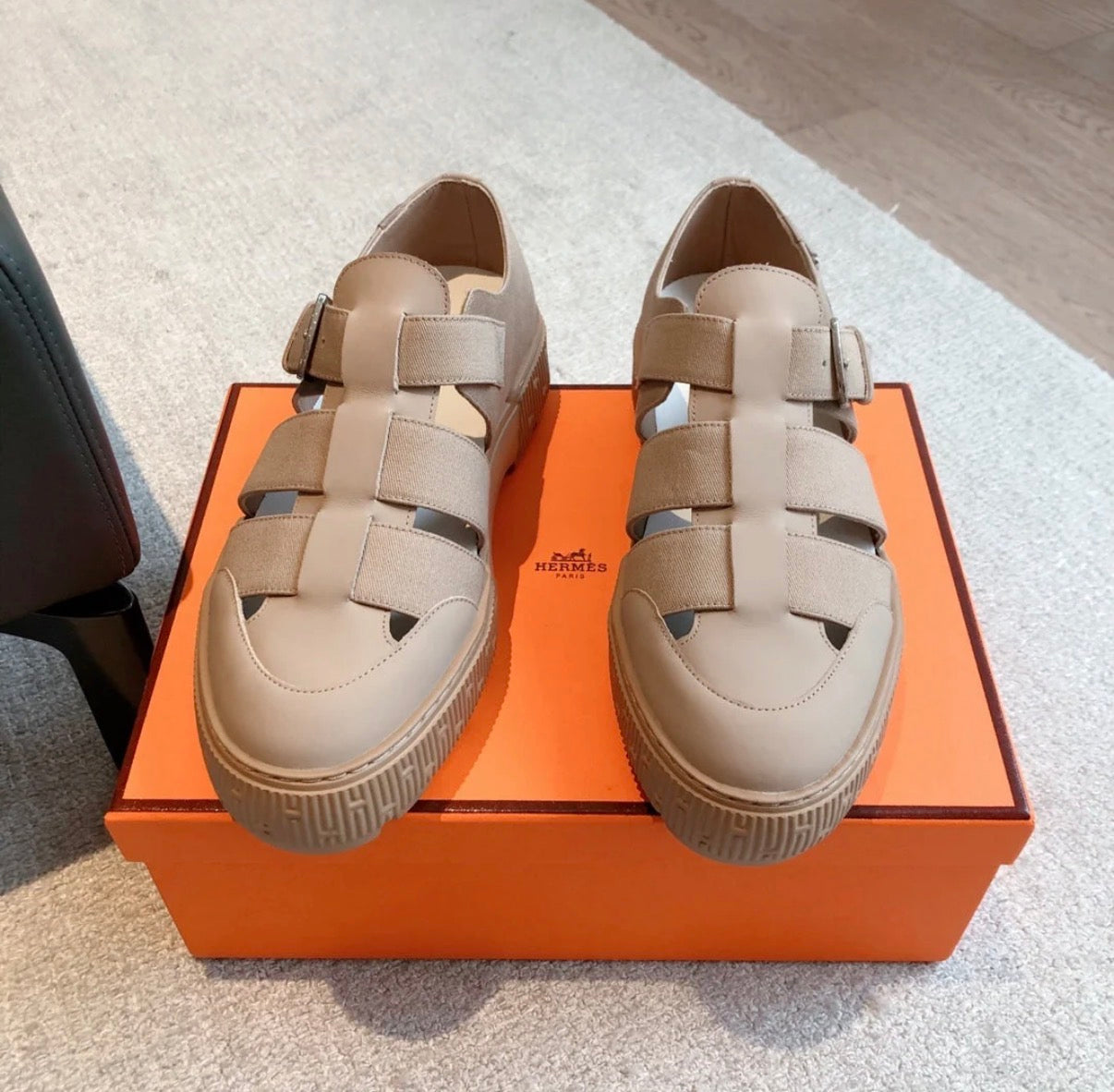 HM ITEM SANDAL ALMOND CALFSKIN AND DENIM