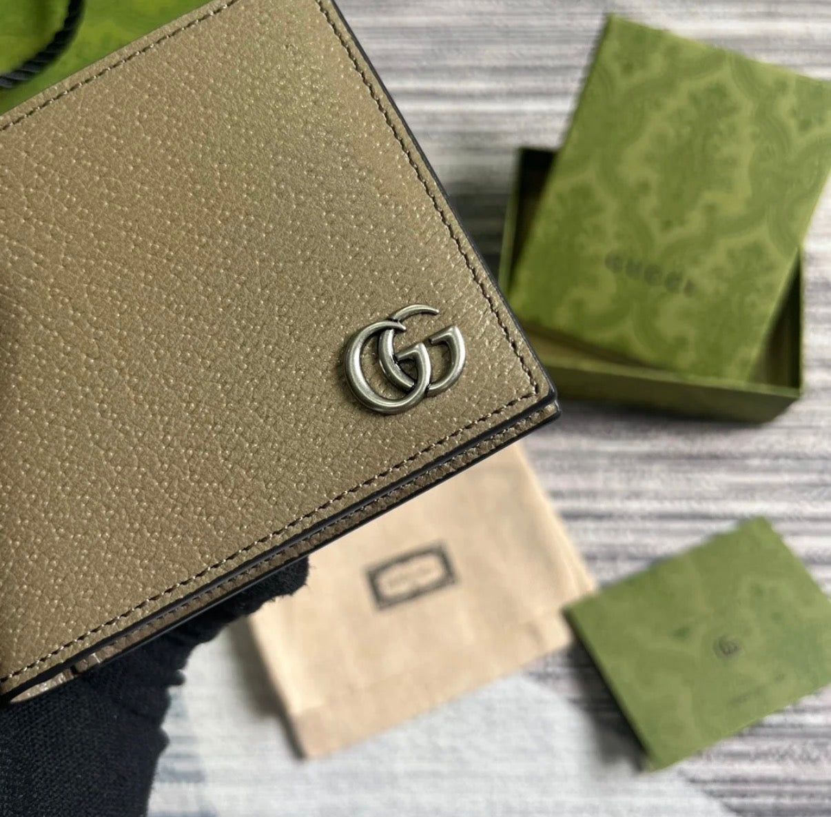 GG MARMONT 11 BIFOLD WALLET IN MOCHA BROWN CALFSKIN